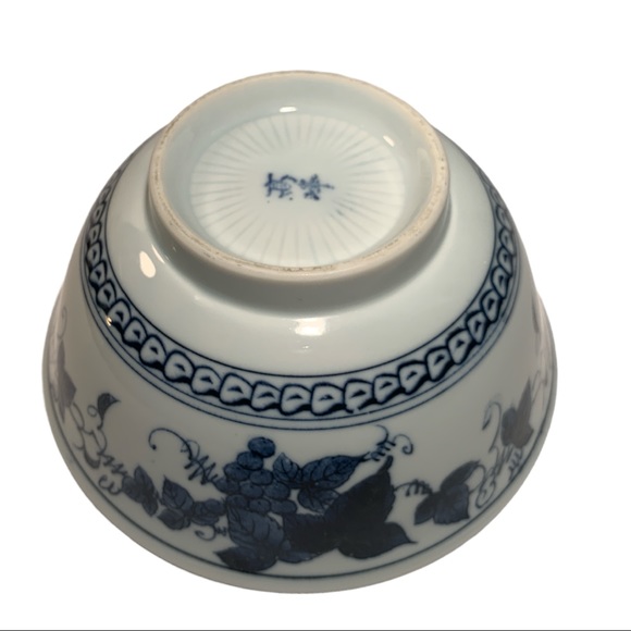 Vintage Chinese Porcelain Bowl Signed - Picture 5 of 5